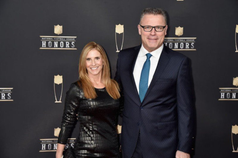 Howie Long Salary Digital Global Times