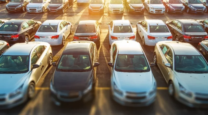 Leasing vs. Buying Fleet Vehicles for Your Construction Startup
