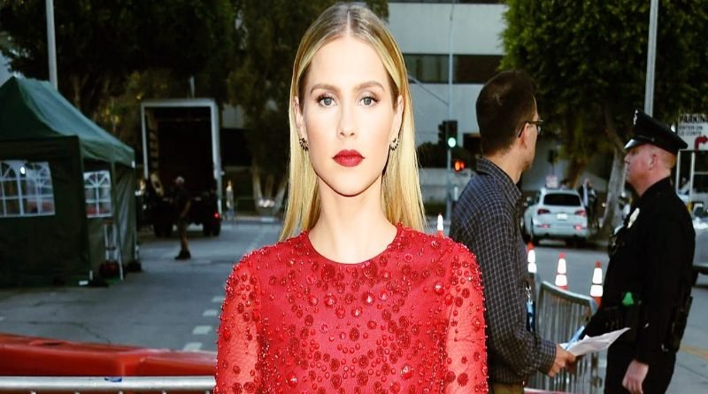 Claire Holt net worth