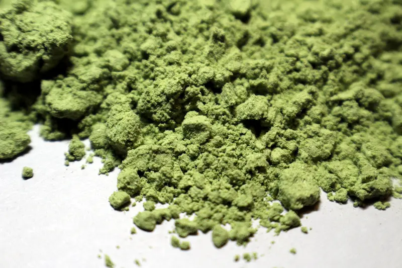 6 Key Differences Between CBD And Kratom Strains That You Must Know