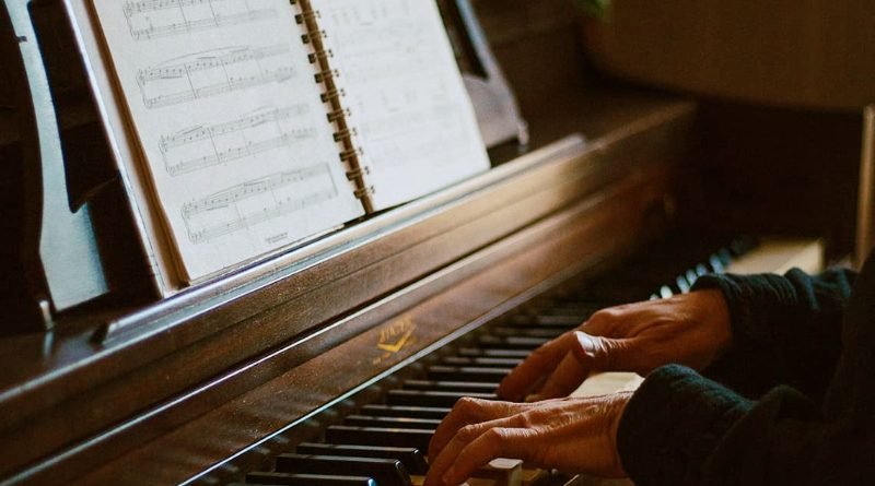 The Best Movie Score Sheet Music for Intermediate Pianists