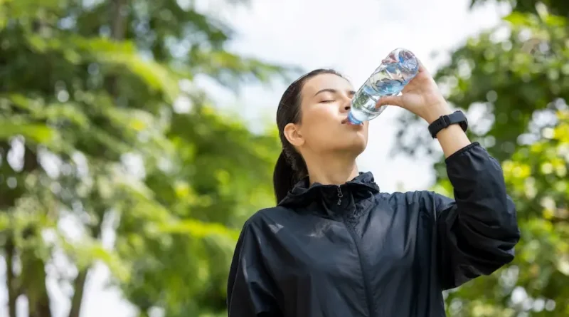 Why a 1-Liter Water Bottle is the Perfect Companion for Your Daily Hydration Needs