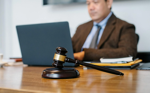 5 Questions to Ask Before Choosing an Attorney