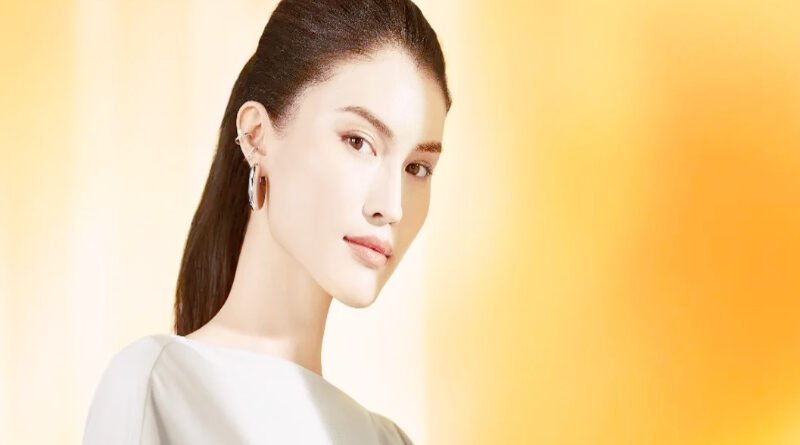 Elizabeth Arden: A Trailblazer in Beauty and Skincare