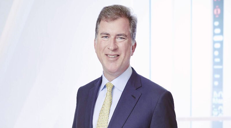 Christian Stracke: The Financial Expert Behind PIMCO’s Success