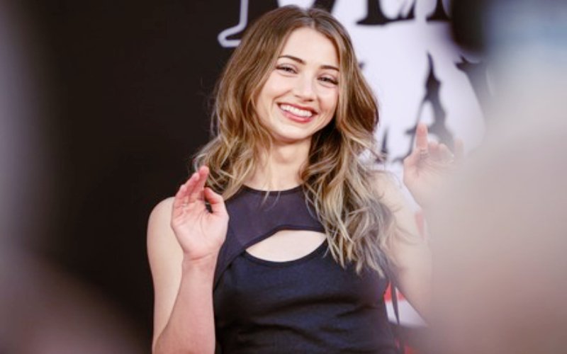 Emily Rudd: The Rising Star Captivating Hollywood With Talent And Grace ...