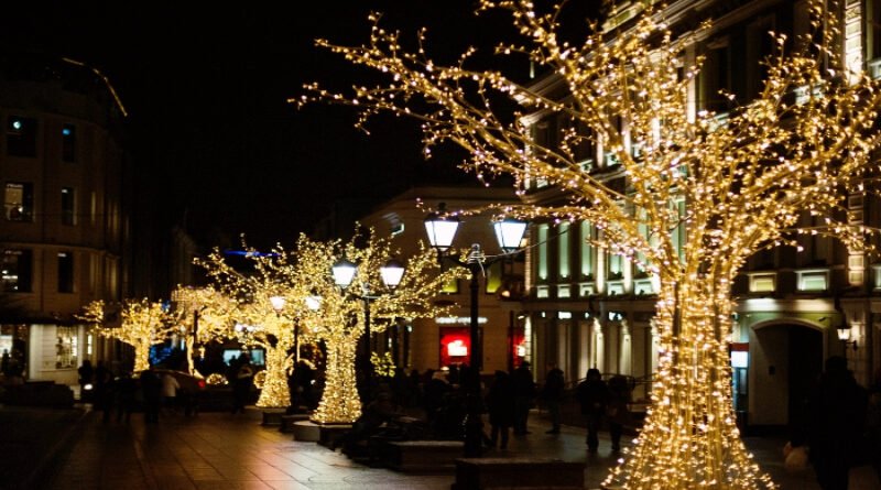 Illuminating the North Metro: A Guide to the Best Holiday Light Installation in Westminster