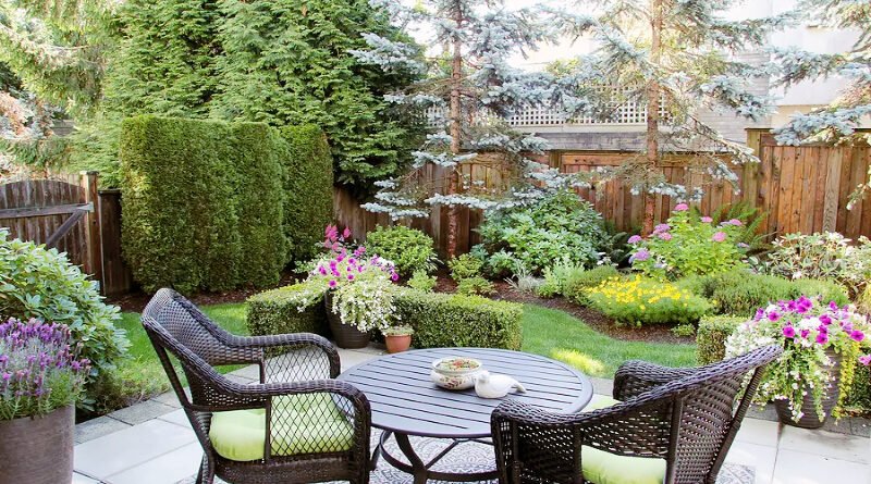 The Art of the Airy Acre: Designing a Backyard That Still Feels Open With Large Features
