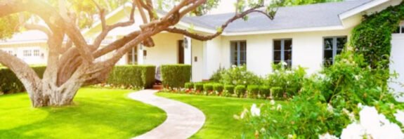 The First Impression: What Homebuyers Actually Notice First About Your Yard in Spring Showings